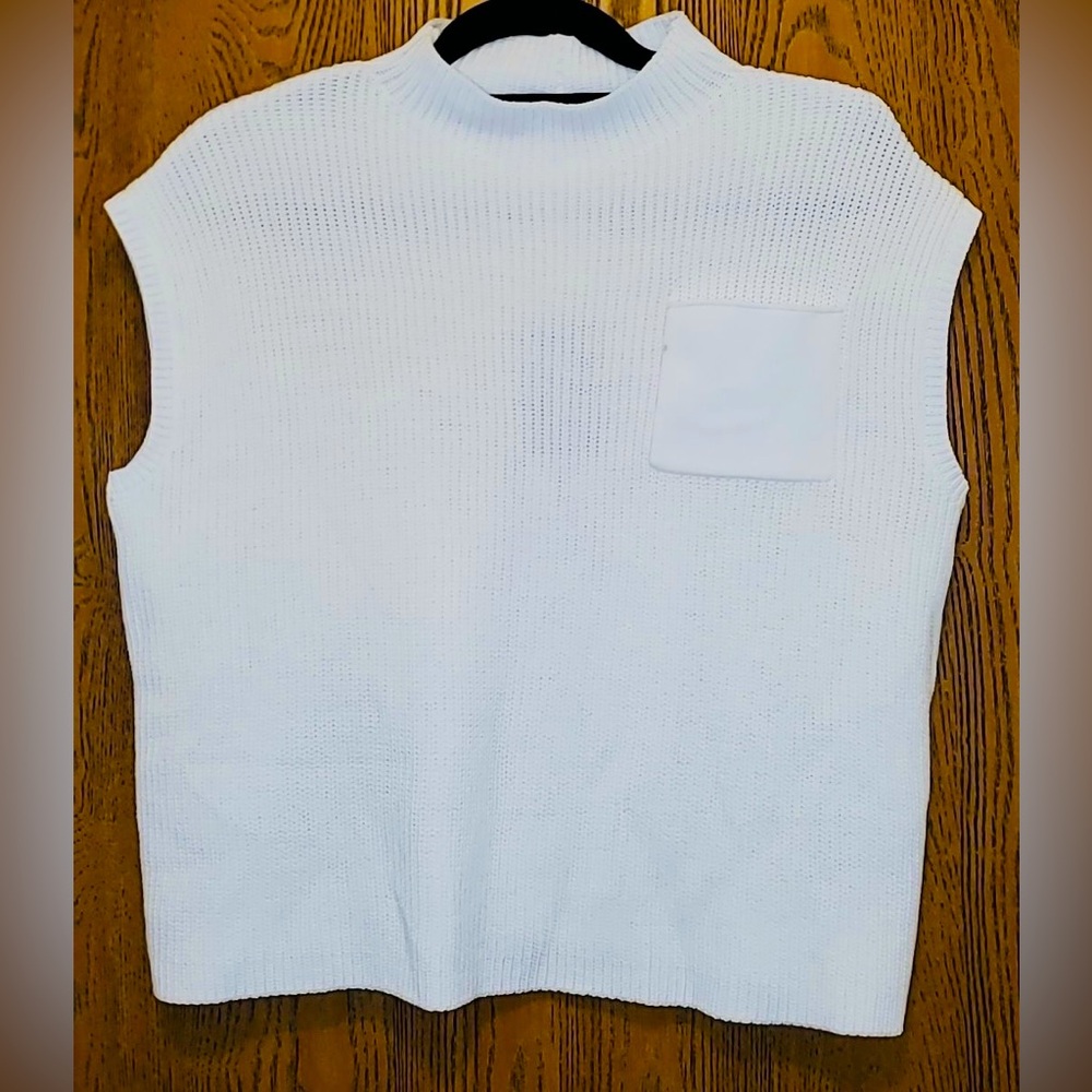 Himosyber Cropped Cable knit Sleeveless Turtle Neck Sweater Top NWT Size: L